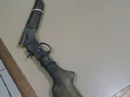 070715-policia-espingarda-vozdonorte