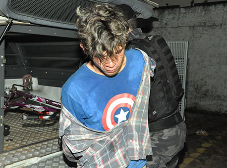 080715-policia-capitaoamerica-cleriston