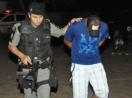 080715-policia-foragido-cleriston