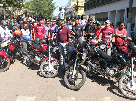 220715-cotidiano-mototaxista-cleriston2