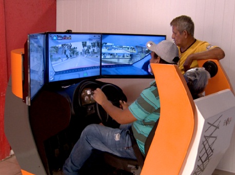 230715-cotidiano-simuladores