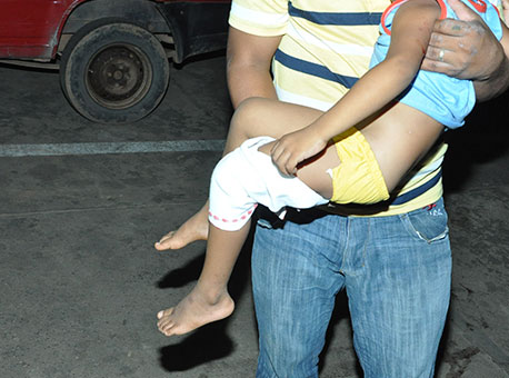 040815-cotidiano-garotocachorro-cleriston