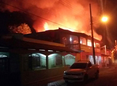 110815-policia-incendio-cleriston