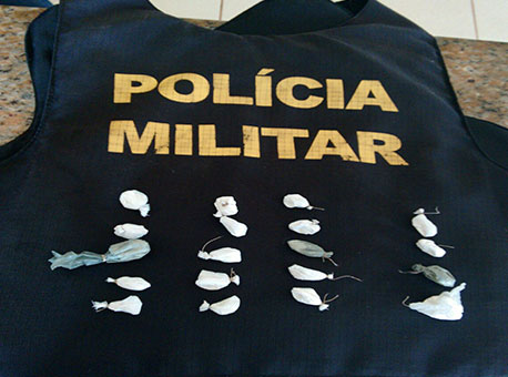 270815-policia-cocaina-cedida