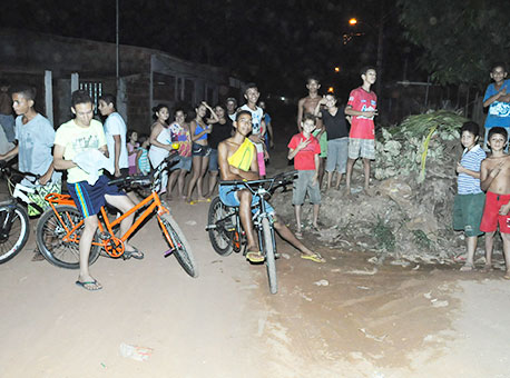 020915-cotidiano-lixonarua-cleriston