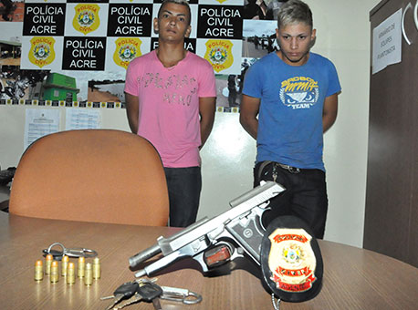 110915-policia-pistolasapreendidas-cleriston