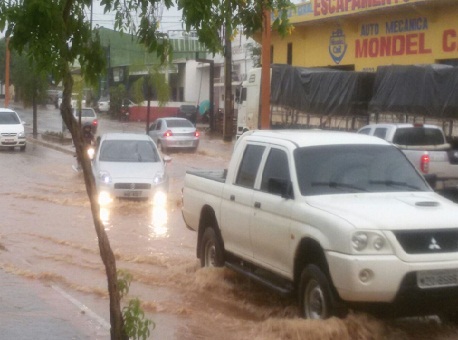 250915-cotidiano-chuva-transtorno
