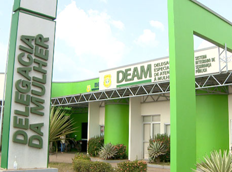 290915-policia-estudoestupro-tvgazeta