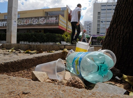 290915-politca-leicontrasujões