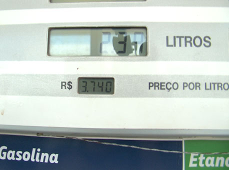 300915-cotidianoprecoporlitro-tvgazeta