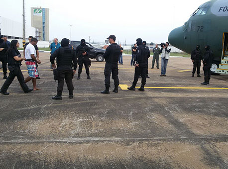 081015-policia-transferenciadepresos-cedida2