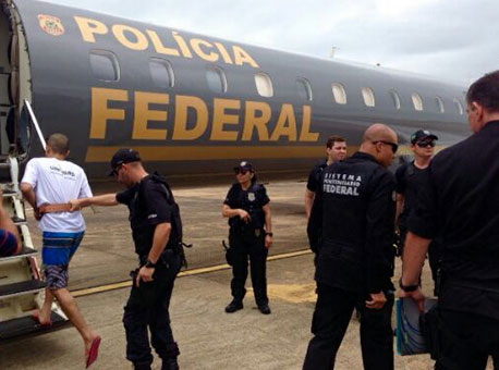 111015-policia-transferidosmaiscinco-cedida3