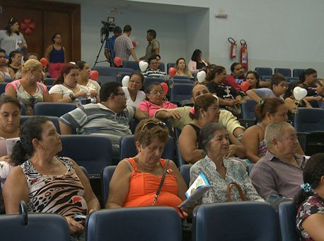 141015-cotidiano-grupoobesidade-tvgazeta