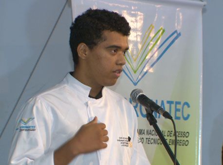 141015-cotidiano-pronatec-tvgazeta