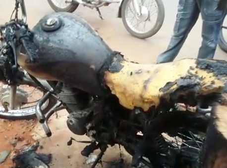 151015-policia-motoincendiada-cedida3