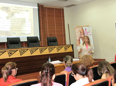 241015-cotidiano-outubrorosa-agenciaaleac