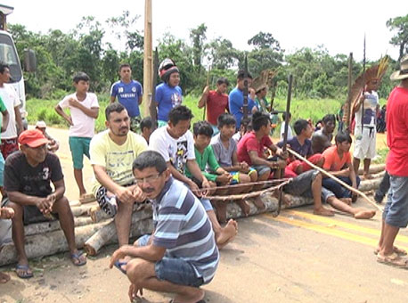 261015-cotidiano-indioscatukinas-juruaonline2