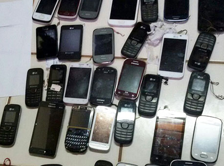 261015-policia-revistaprisao-cedida