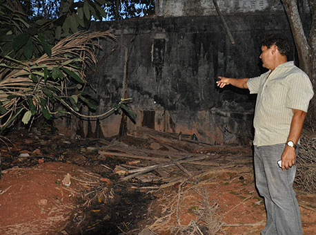 281015-cotidiano-esgotocondominio-cleriston