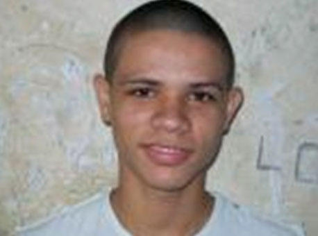 281015-policia-jovemcomparsa-cedida