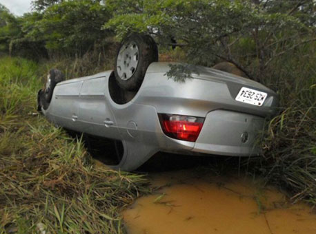 041115-policia-acidenteestradadopacifico-oaltoacre