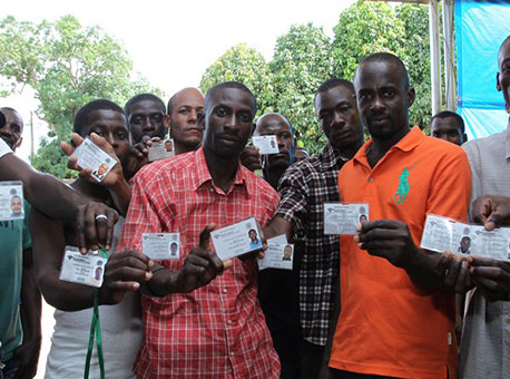 171115-cotidiano-haitianosvoltam-almirandrade