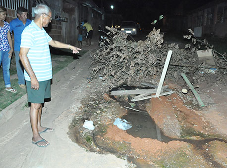 191115-cotidiano-esgotoestourado-cleriston