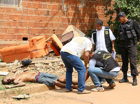 051215-policia-morteporsandalia-cleriston2