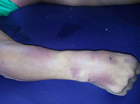 061215-policia-familiadedetento-cleriston2