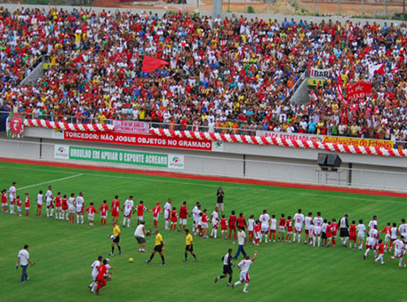 071215-politica-arenadaflorestalotado-secom