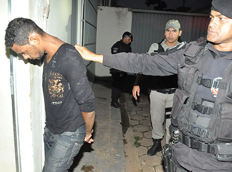 111215-policia-prisao-cleriston