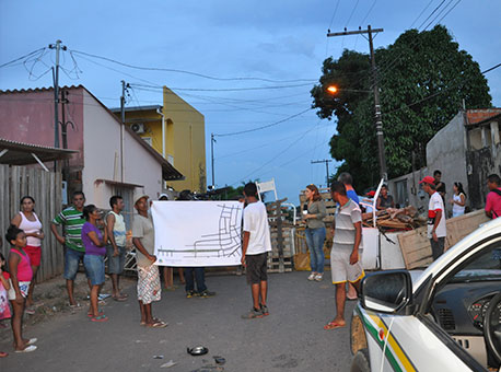 151215-cotidiano-protesto-cleriston