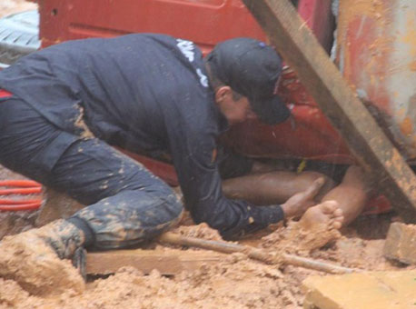 161215-policia-acidentecarropipa-alexandrelimaoaltoacre