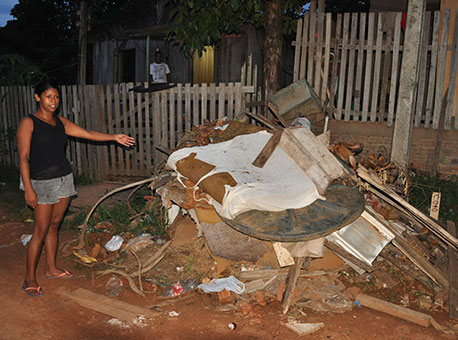 171215-cotidiano-lixonarua-cleriston