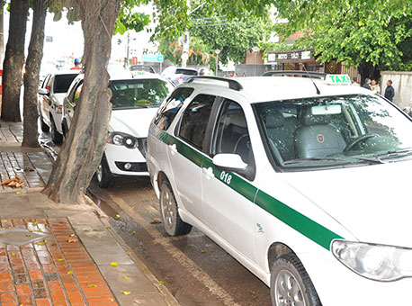 2011-cotidiano-taxi-taiane