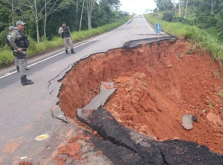 110116-cotidiano-estradainterditada-cedida