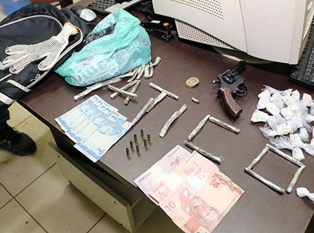 020216-policia-presos-cleriston2