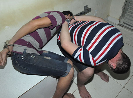 100216-policia-duplapresa-cleriston