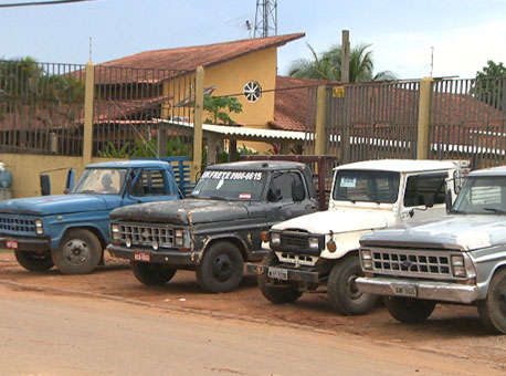 160216-cotidiano-protestocaminhoneiros-tvgazeta