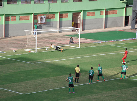 200216-esporte-defesa-cleriston