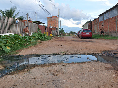 260216-cotidiano-esgotocomunidade-cleriston