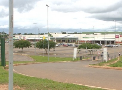 150316-politica-estacionamentos 410 305