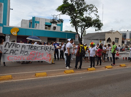 15316-politica-protesto