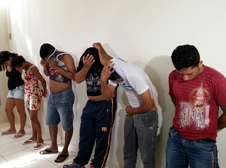 160316-policia-presoscercotatico