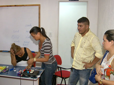 010416-policia-escoladeingles-tvgazeta