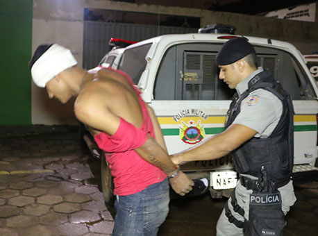 120416-policia-homemprisao-cleriston