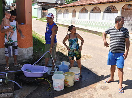 210416-cotidiano-faltadagua-cleriston