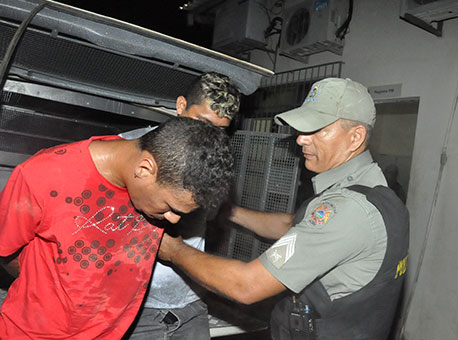 270416-policia-acusadosassalto-cleriston