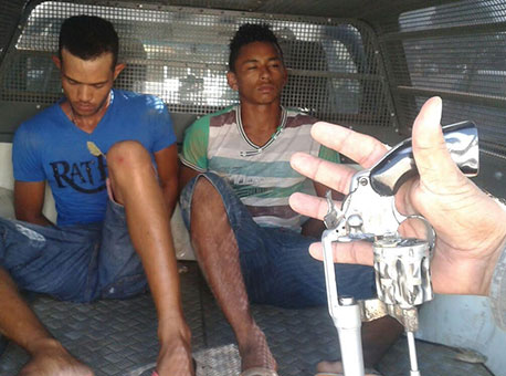 050516-policia-armaomotoraoubada-cleriston