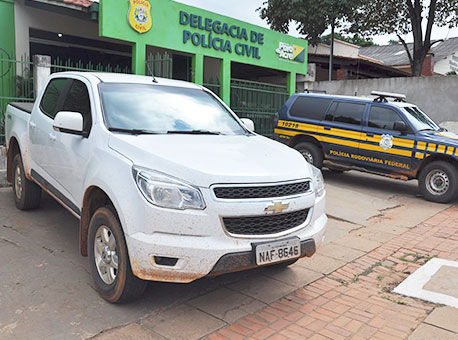 180516-policia-caminhoneteroubada-cleriston